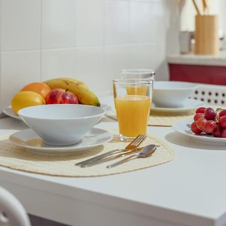 Elegant 3 Bedroom Apt - City Centre - Garage - Metro Лиссабон Экстерьер фото