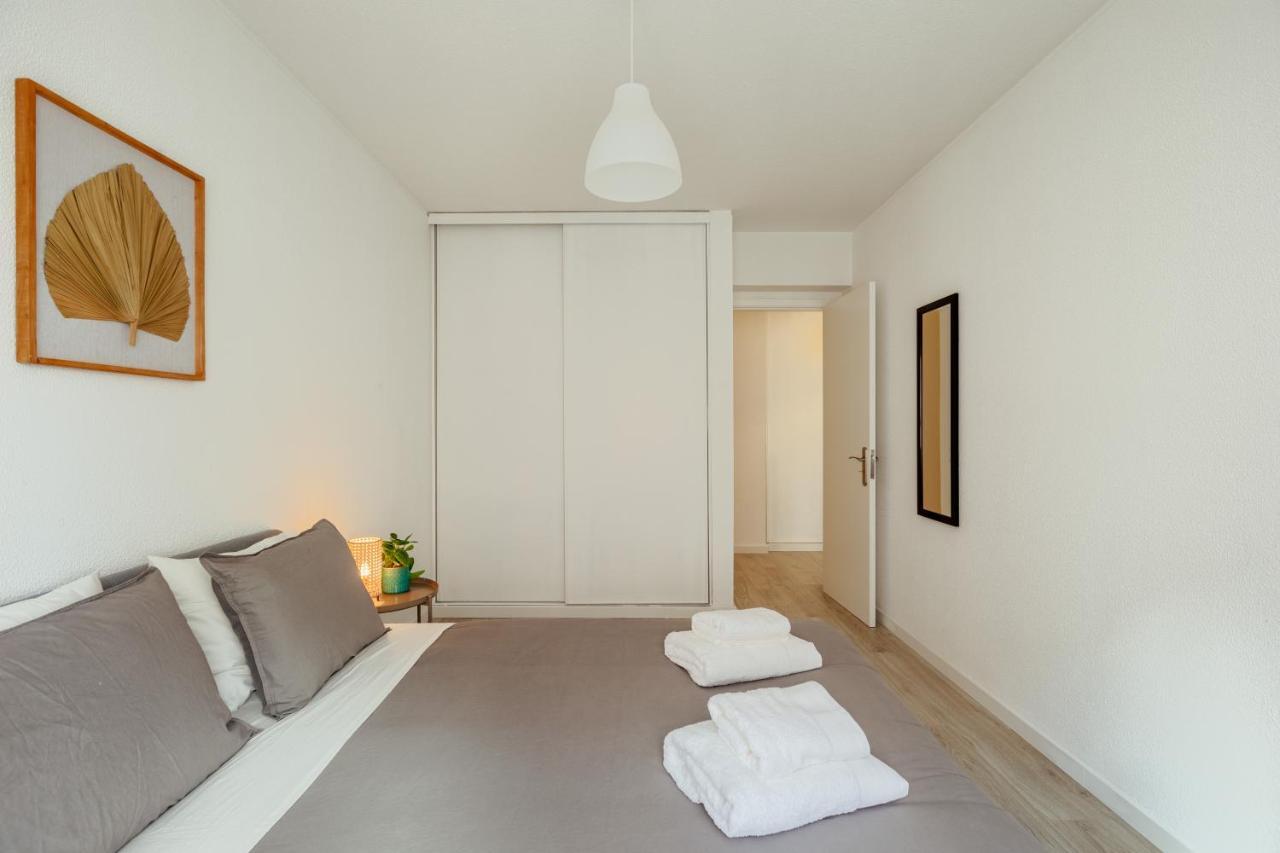 Elegant 3 Bedroom Apt - City Centre - Garage - Metro Лиссабон Экстерьер фото